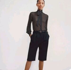 NILI LOTAN Ella Knee Length Pleated Virgin Wool Shorts Black 8